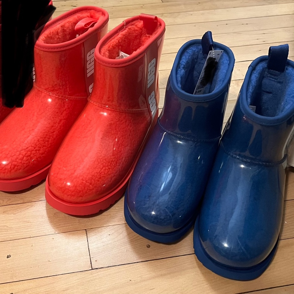 UGG CLASSIC CLEAR WATERPROOF CASUAL WOMEN'S BOOTS (blue - Size 6 & Pink Size 8)